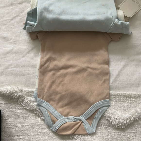 4 piece set - Picture 3 of 5